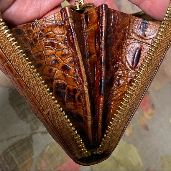 Brahmin Vintage Leather Wallet comes with Original Brahmin Card EUC - Picture 7 of 10